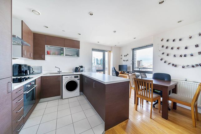 Thumbnail Flat to rent in Wilson Tower, Aldgate, London