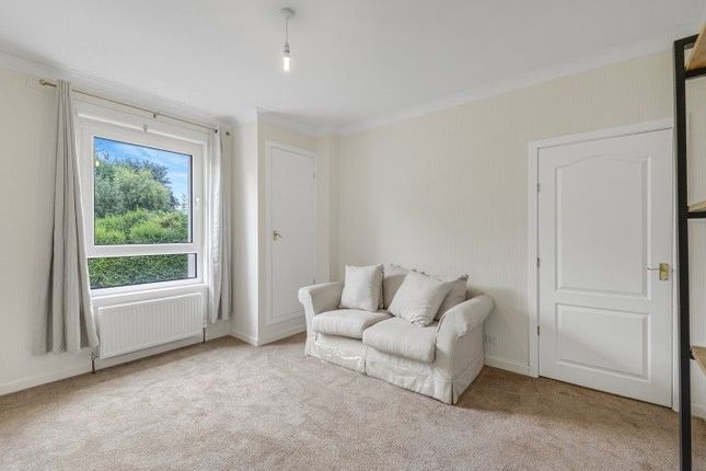 60 Cowdenhill Circus, Glasgow photo 4