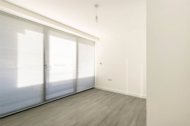 Flat 1, 15-21, Bartley Street, Bristol photo 4