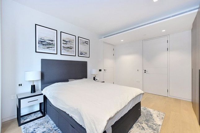 Flat to rent in Casson Square, London