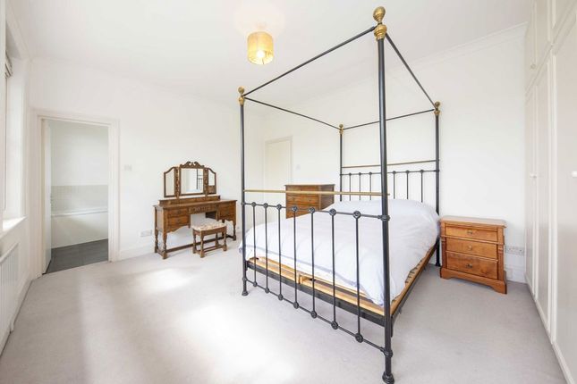 Flat 6, 41, Belsize Park, London photo 4