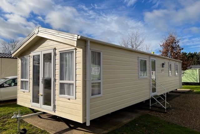 Mobile/park home for sale in Silverhill Holiday Park, Lutton Gowts, Lutton, Spalding, Lincolnshire