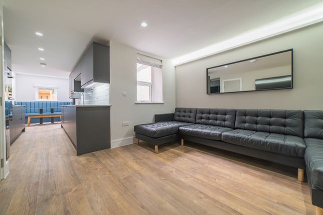 6-bed terraced on 103, Rhymney Street, Cardiff, £3,750/mo