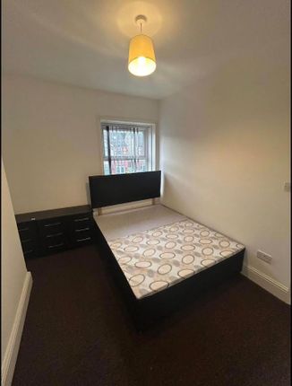 422 , Hitchin Road, Luton photo 5