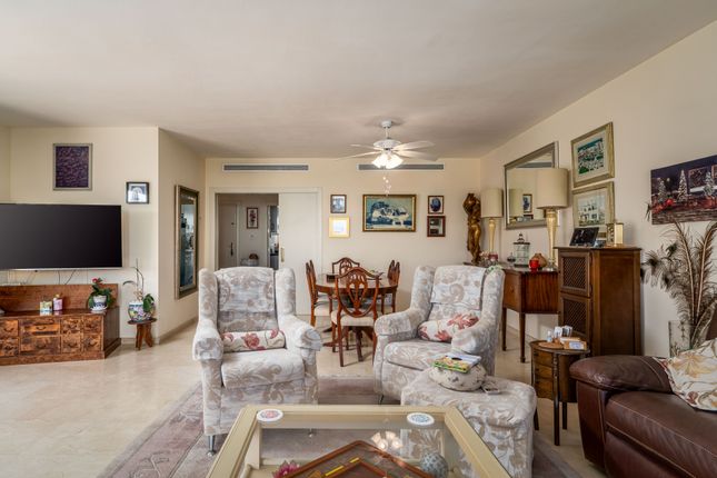 Penthouse for sale in La Duquesa, Manilva, Malaga