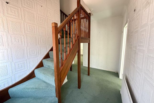 12, Venables Close, Swansea photo 3