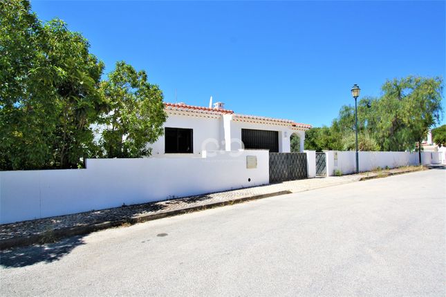 Villa for sale in Burgau, Budens, Vila Do Bispo Algarve