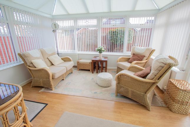 42 Thorne Farm Way, Ottery St Mary photo 2