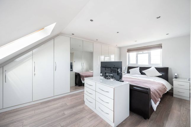 Thumbnail Semi-detached house for sale in Broad View, Kingsbury, London