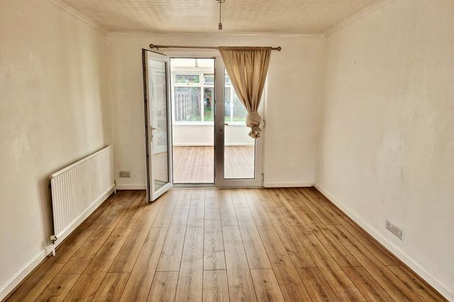 7, Charnwood Drive, DONCASTER photo 2