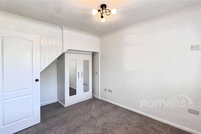 126, Avondale, Aldershot photo 4