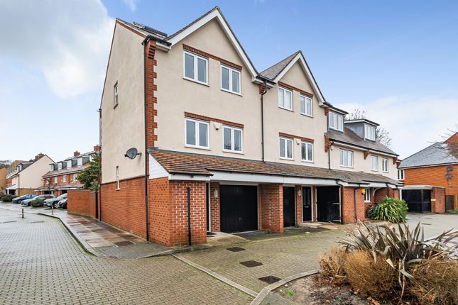 Town house for sale in Hamble Drive, Hayes