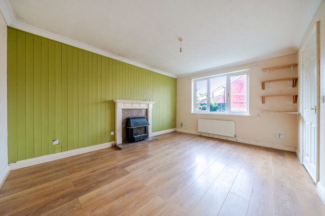 Violet Close, Cleethorpes photo 3