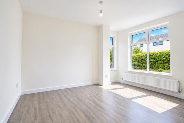 Ty'r Winch Road, Cardiff photo 2