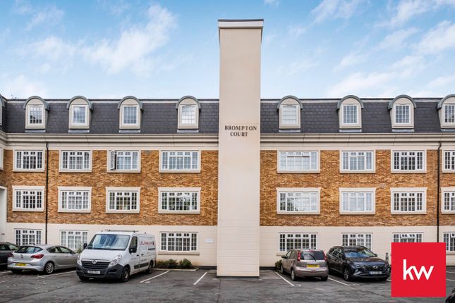 Thumbnail Flat for sale in Tweedy Road, Bromley