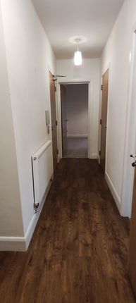 Thumbnail Flat to rent in Bincleaves Road, Weymouth
