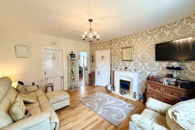 12, Central Avenue, Troon photo 3