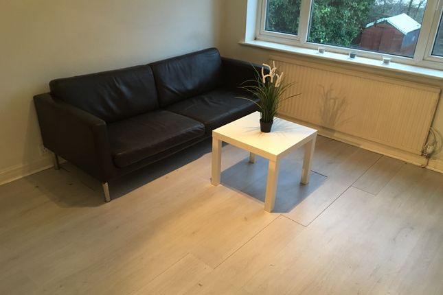 Thumbnail Flat to rent in Very Near Western Avenue Area, Perivale