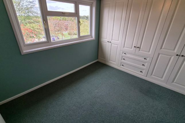 4, Worcester Close, Staffordshire photo 4