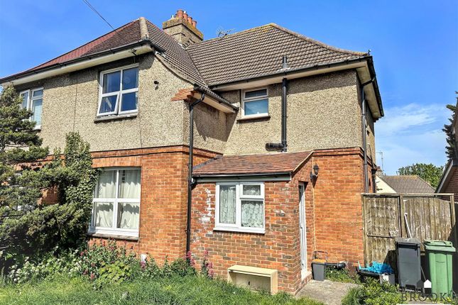 3-bed house on 22, Royal Sussex Crescent, Eastbourne, £1,600/mo