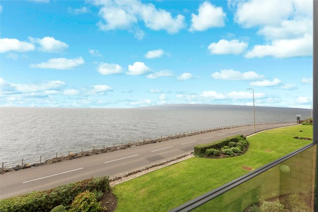 11, The Shores, Skelmorlie photo 3