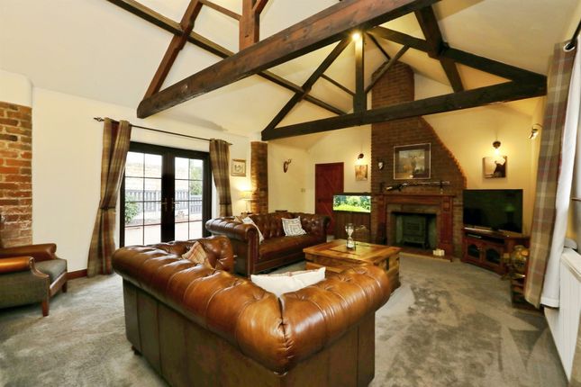 The Old Barn, Braithwaite Lane, Doncaster photo 4