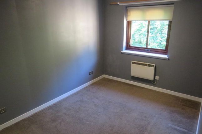 24, Glenview, Kirkintilloch photo 4