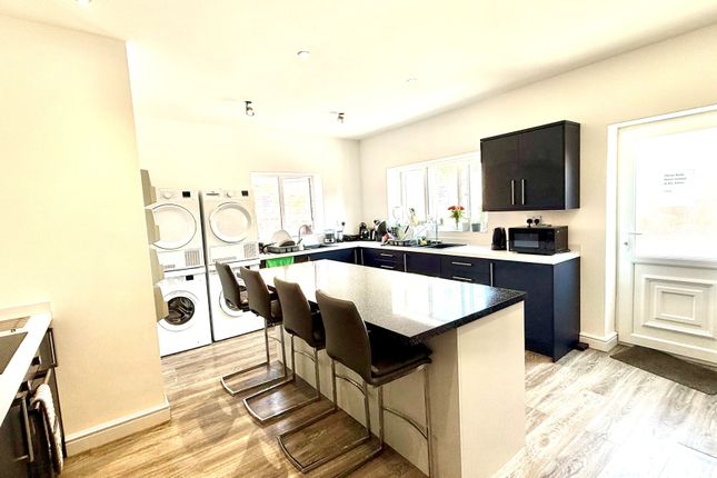 13, Warrington photo 2