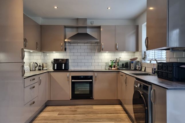 6 Blackbrook Drive, Chinley, Chinley photo 4