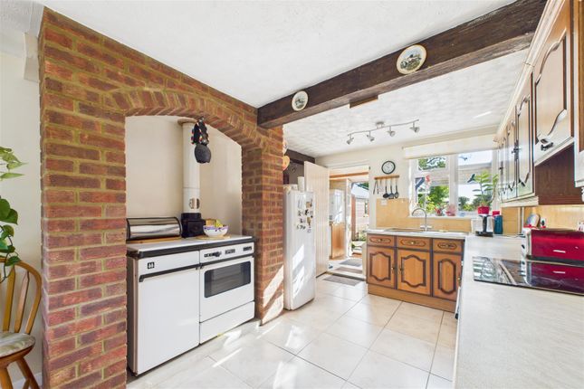 3, Lye Lane, Chichester photo 3