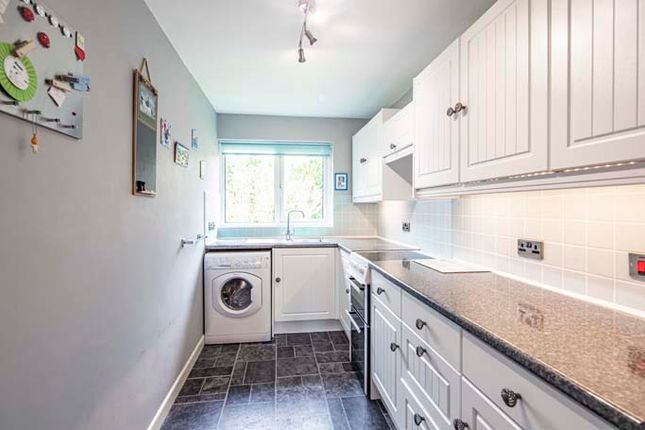 41 Waltham Court, Mill Road, Goring on Thames photo 3