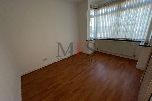 Terraced house for sale in Stanley Road, Southall