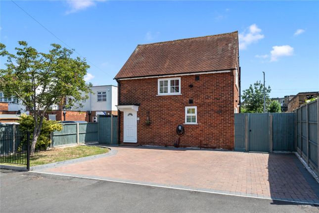 93, Gainsborough Road, New Malden photo 2