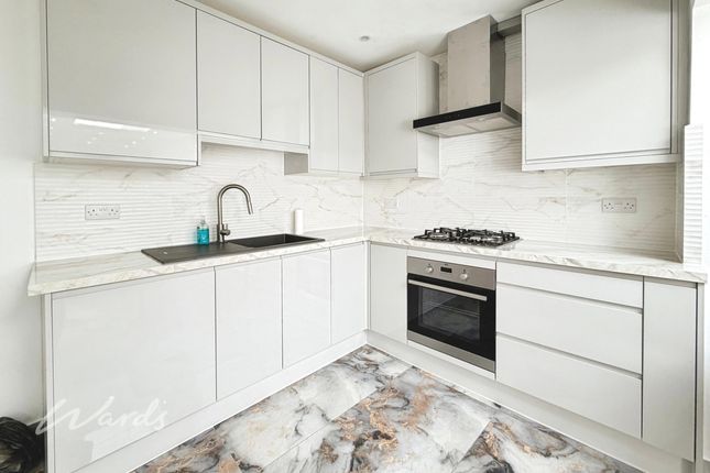 111, Hill Rise, Dartford photo 3