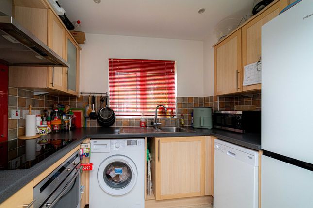 Flat for sale in Galloway Drive, Kennington