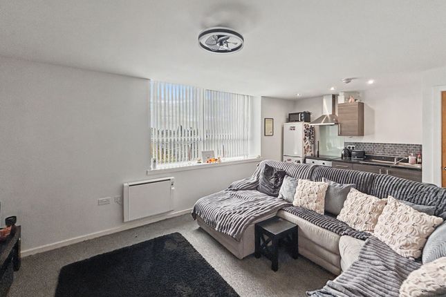 80 Manchester Road, Altrincham photo 3