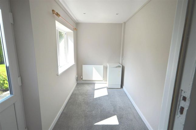 6, Burns Avenue, Cheadle photo 2