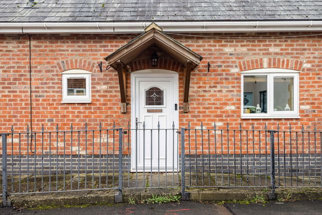 2 Vineyards lane, Gloucester Road, Cheltenham photo 2