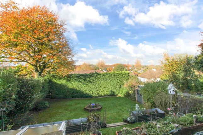 50, Higher Drive, Purley photo 2