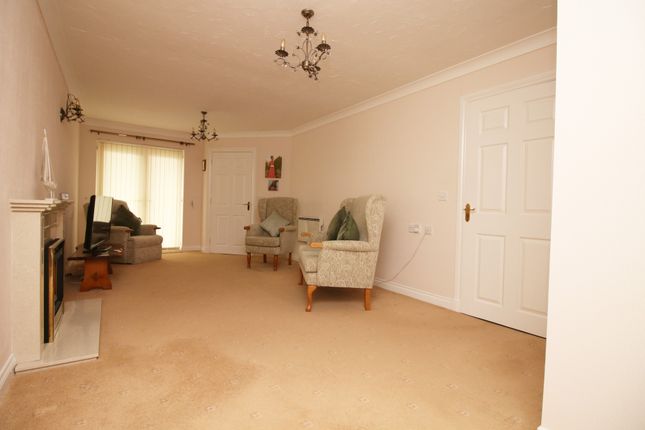 117, Sovereign Court, Thornton-Cleveleys photo 4