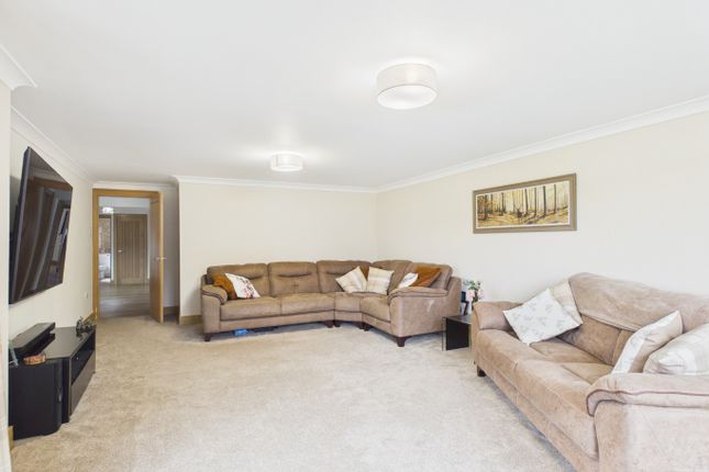 33 Northdale Park, Swanland, East Riding of Yorkshire photo 3