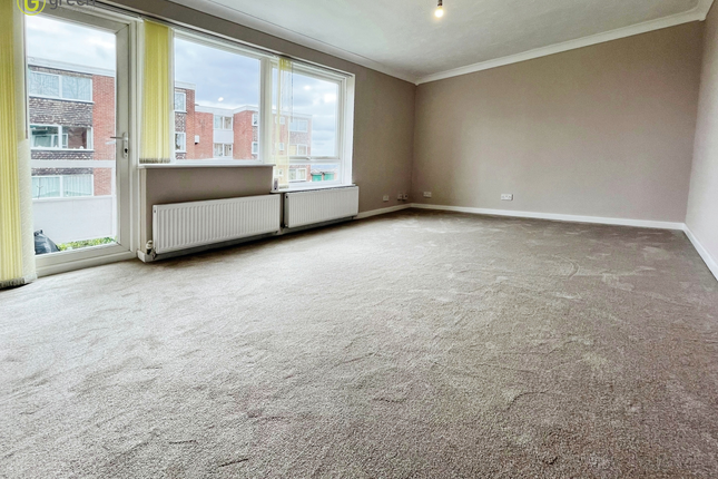 Flat for sale in Ambury Way, Great Barr, Birmingham