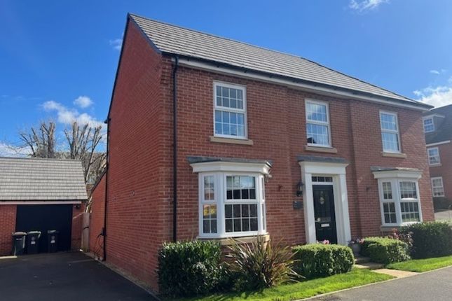 11, Kingfisher Road, Kettering photo 2