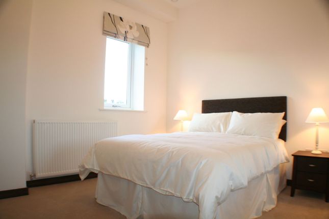 Flat 89, Canon Court, Wallington photo 4
