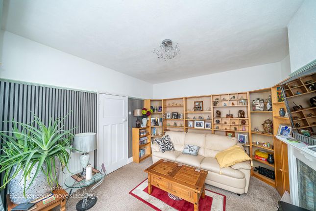 38, Heath Street, Cannock photo 3