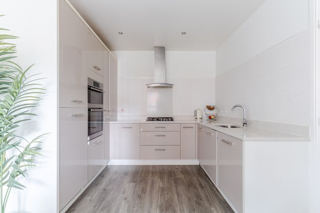 33 Alexander Road, Bristol photo 4
