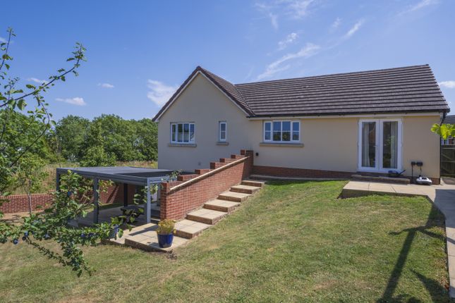 25, HYDE ROAD, SWINDON photo 2
