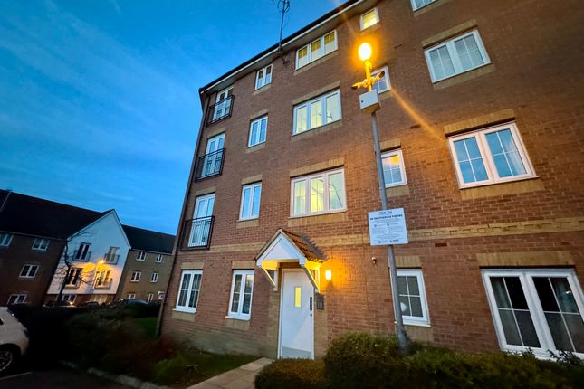 Thumbnail Flat for sale in East Road, Harlow