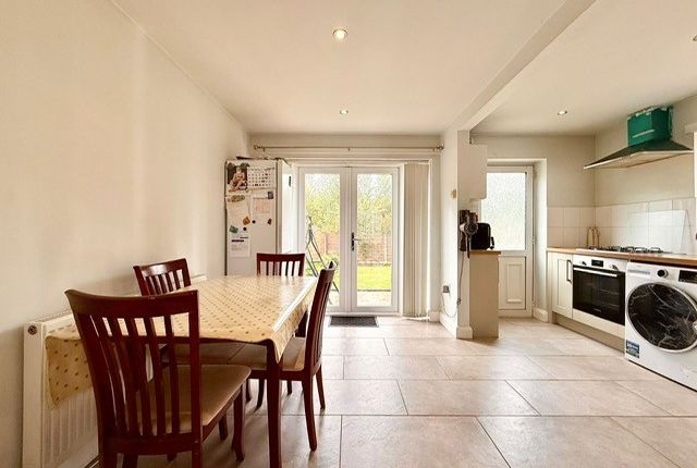 146, Buckingham Drive, LOUGHBOROUGH photo 3