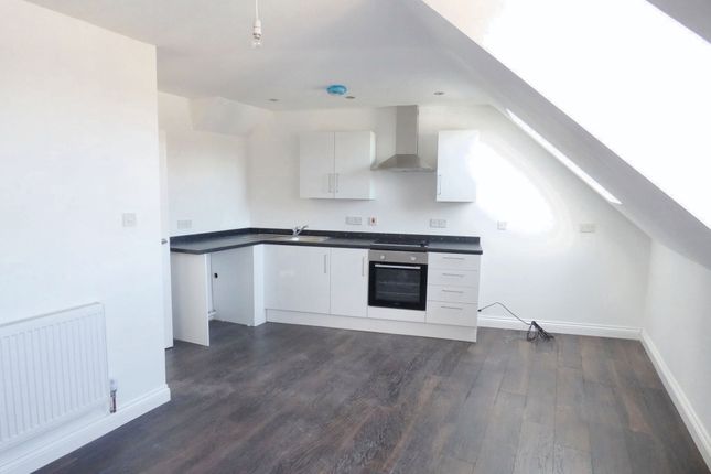 Thumbnail Flat to rent in Victoria Terrace, Whitley Bay